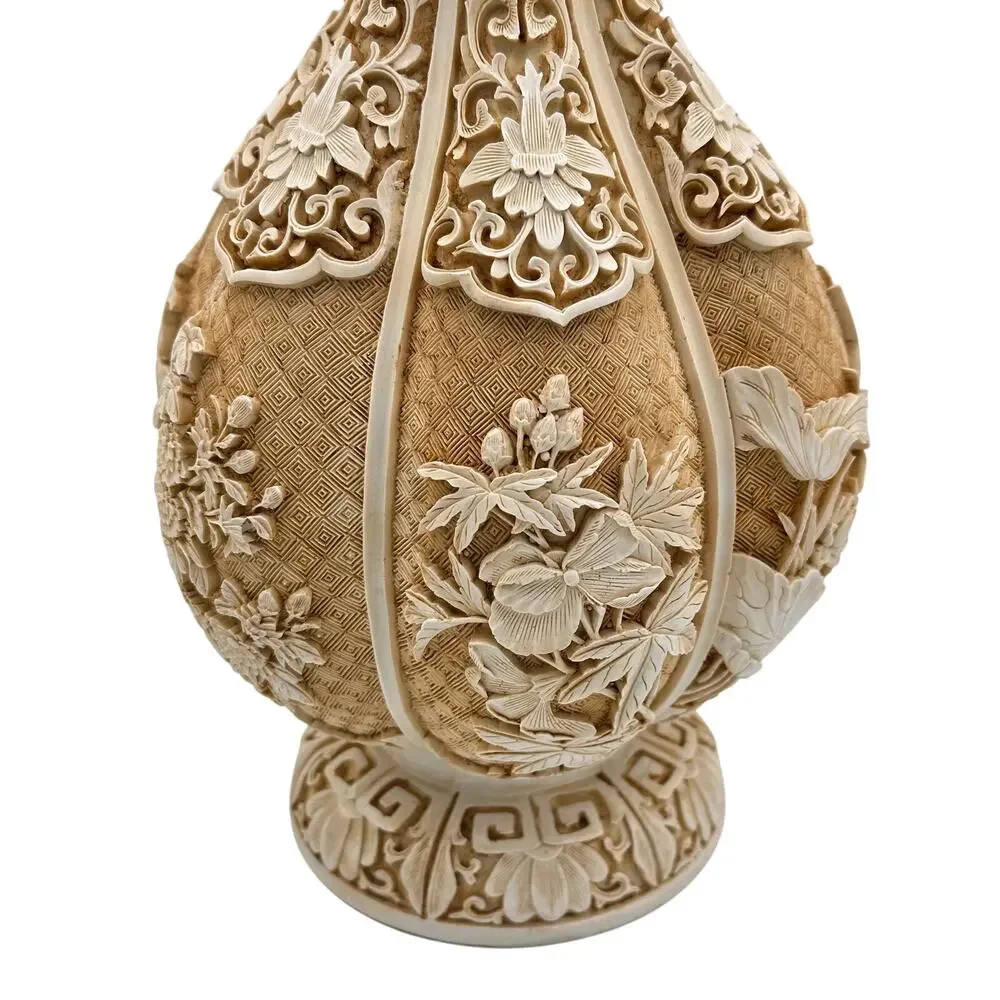 Unbranded beautifully carved